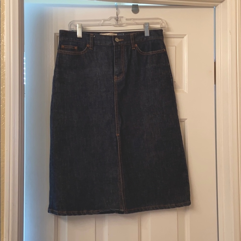 Gap denim jeans skirt front slit size 4 or 6